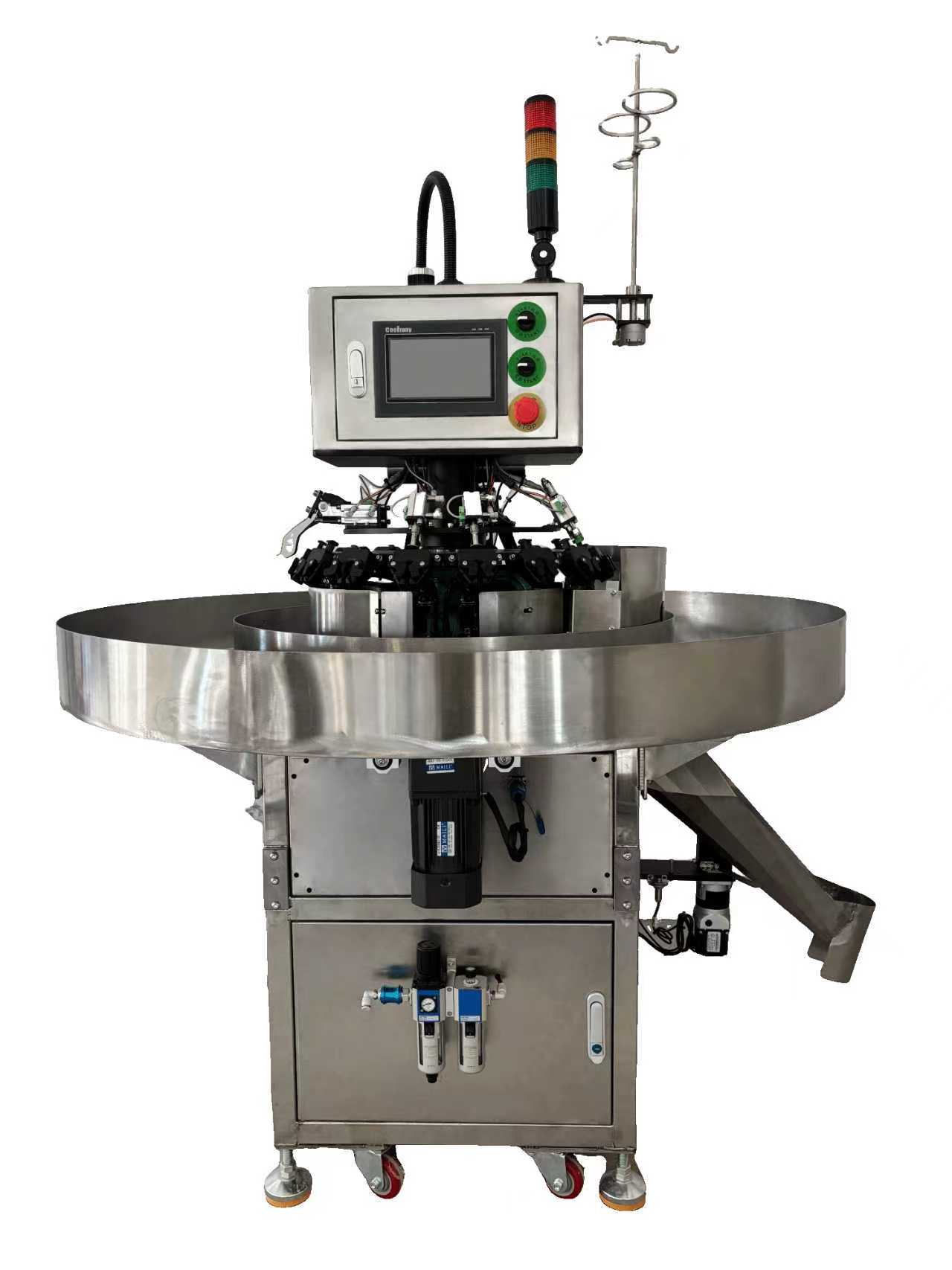 Vaccination et épointage des poussins